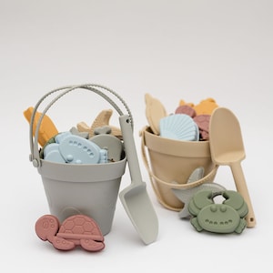 Beach bucket set - Baby beach toys - Baby beach bucket - Silicone bucket - Beach toys
