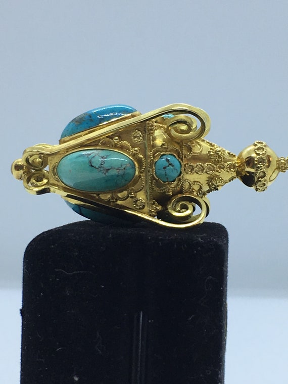 Ladies 18kt Yellow Gold Turquoise "Urn" Style Pend