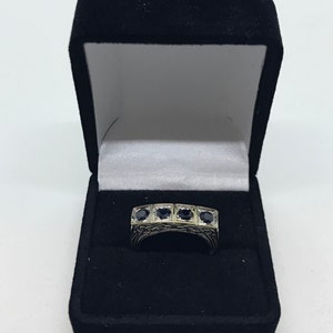 Ladies 14kt White Gold Blue Sapphire Ring