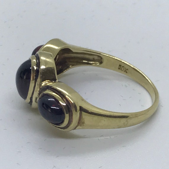 Ladies 10kt Yellow Gold Garnet Ring - image 2