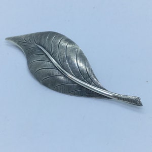 Vintage Beau Sterling Leaf Brooch Pin