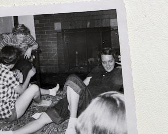 B&W Photo - Girlfriends Talking in the Living Room - Original Found Photograph - Vernacular Photography - Friends, Party, 60s