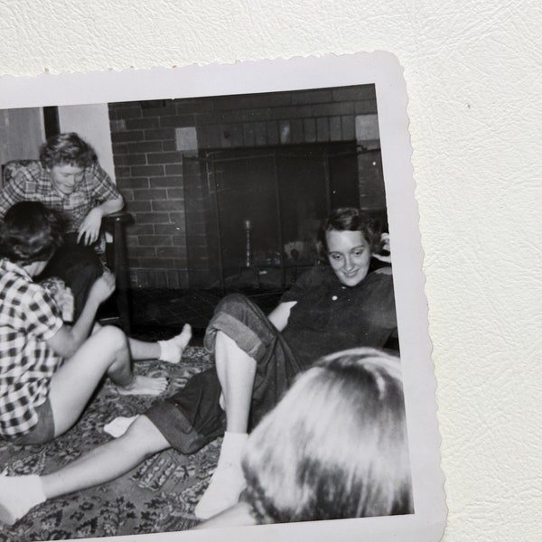 B&W Photo - Girlfriends Talking in the Living Room - Original Found Photograph - Vernacular Photography - Friends, Party, 60s