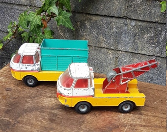 Tow Vintage Corgi trucks Collectable breakdown truck and a High sided pick up truck with drop tail both Die Cast Car Toys Qualitoys Series