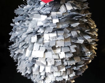 Piñata w kształcie kuli dyskotekowej