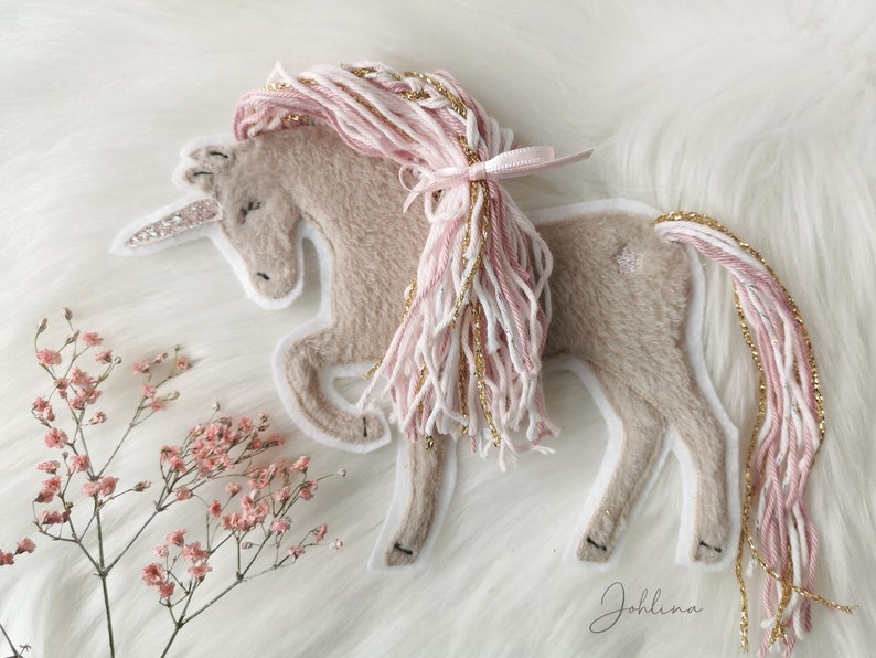 Aufnäher Einhorn beige rosa Applikation Patch von Stickherz Johlina Bild 2