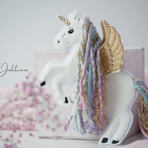 Aufnäher Pegasus Einhorn mit handgefärbter Wolle Applikation Patch Stickherz Johlina Bild 1