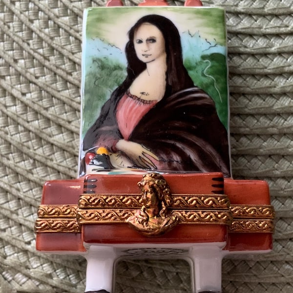 Limoges  PV Trinket Box- Mona Lisa on Easel with Paint Palette-made in France
