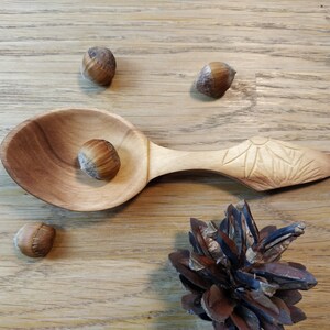 Plum eating spoon