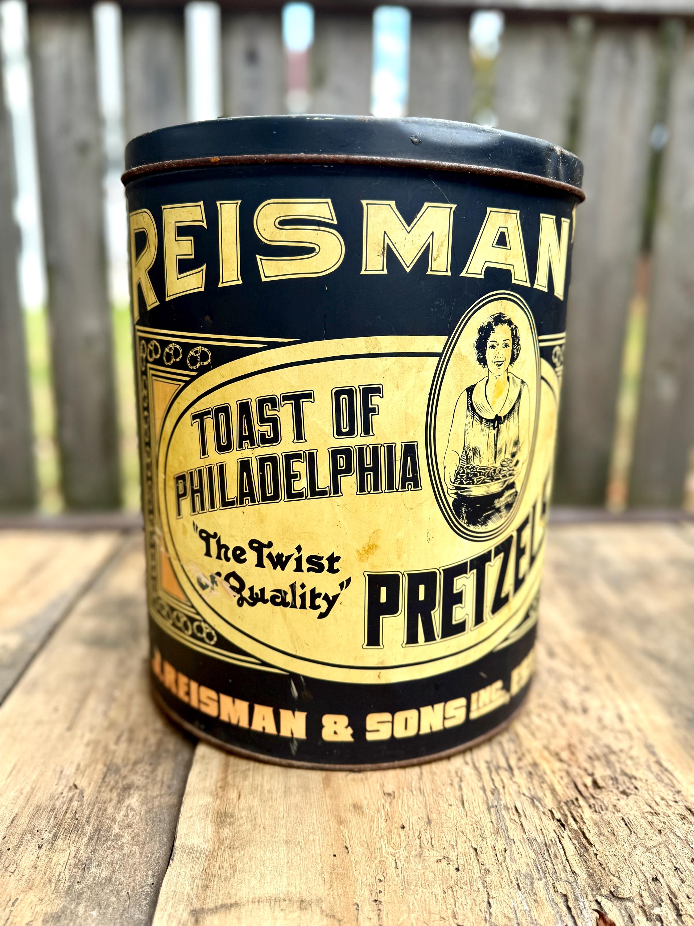 TOMガラス　メタル　ケース　REISMAN PRETZELS アメリカ Reisman Pretzels - Etsy