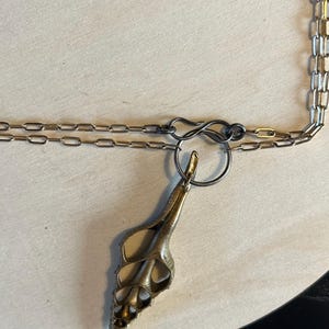 スパイラルスライスブロンズ貝殻と金色のリンクのロングネックレス