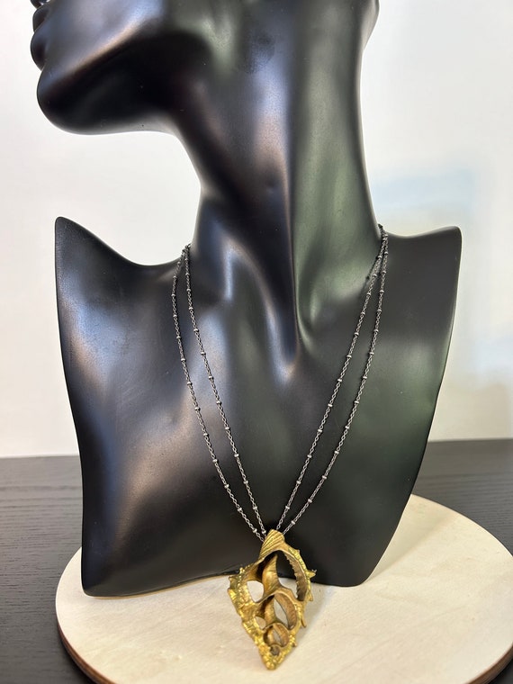 Golden Center Slice Seashell on 2 string oxidized… - image 4