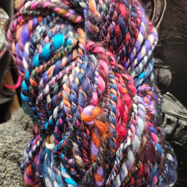 Handspun yarn, dark allsorts yarn ,chunky total mix 256g 114y chunky soft