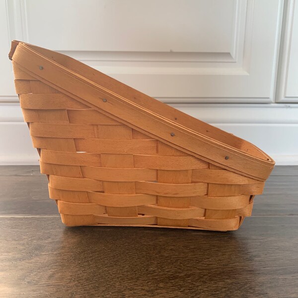 Vintage Longaberger Classic Small Vegetable Basket (1995)