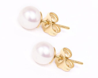 Pearl stud earrings, Gold pearl studs, Silver pearl studs,  Dainty pearl studs, Bridal earrings, Minimalist pearl earrings, Gift for her