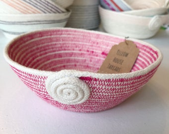 Trinkets Rope Bowl - Solid Color (Pink shown)