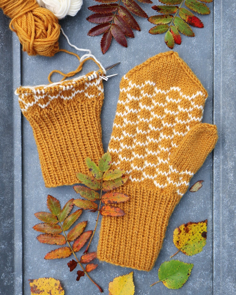 ENGLISH pattern mittens kids and adult sizes Etsy