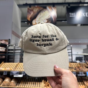 Casquette lurpak en pain de tigre | Chapeau drôle de fin gourmet | Casquette brodée beige pour papa | Casquette de baseball vintage réglable | Cadeau humoristique britannique | Amateur de pain