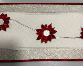 3-D Poinsettia Christmas Mat pdf sewing pattern - Christmas Decor