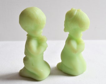 Set of 2 Fenton Praying Girl And Boy Figurines/Green Glass Figurines/Glass Household Novelties