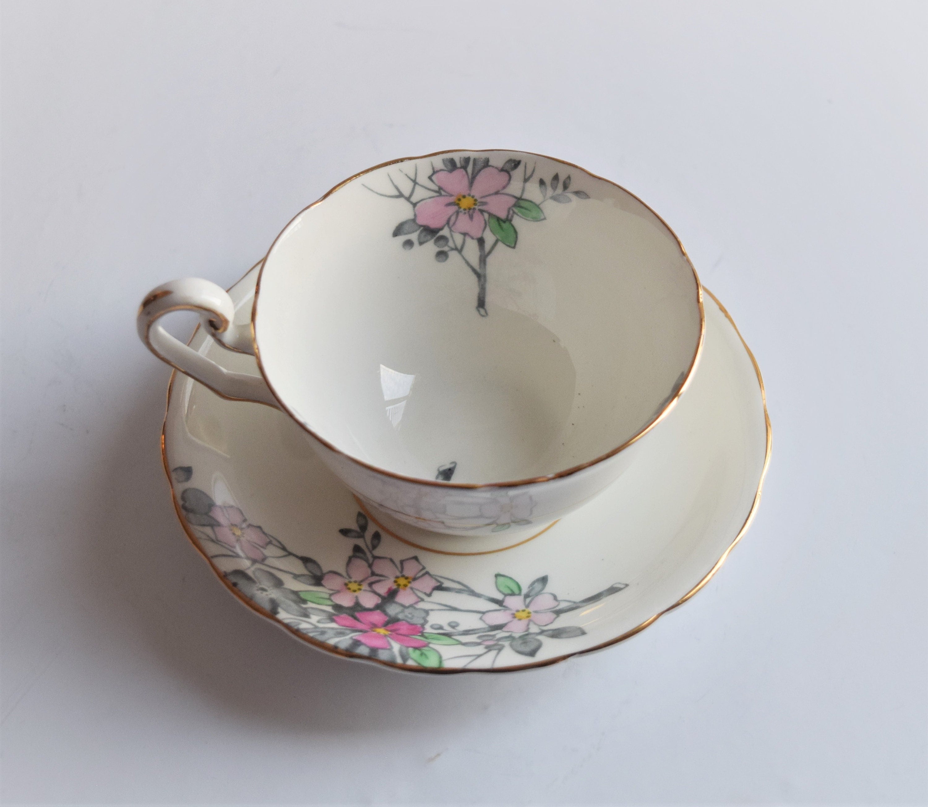イギリス製　Elizabethan ボーンチャイナ　カップ&amp;ソーサー ボーンチャイナ カップ＆ソーサー