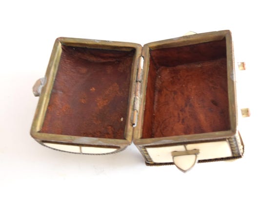 Brass & Ceramic Jewelry Box: Hinged Lid Trinket D… - image 10