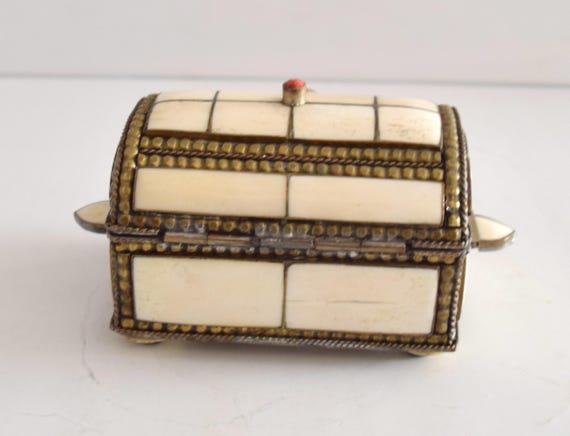 Brass & Ceramic Jewelry Box: Hinged Lid Trinket D… - image 3