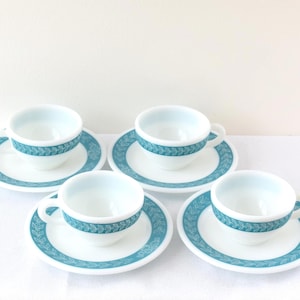 Set of 8 pieces Pyrex Tableware Corning Laurel Leaf bread plates & Cups  White Milk Glass Coffee teatime Made in the USA