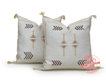 Handmade Moroccan Cactus Silk Pillow Cover: White Accent Pillow (18x18)
