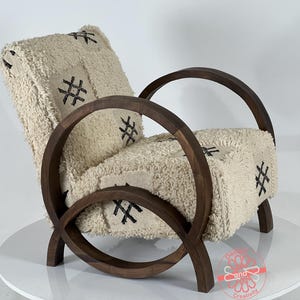 Moroccan Kilim Rug Accent Chair, Mid-Century Modern Lounge Chair, Retro Vintage Style Armchair, Cozy Dining Room Decor