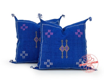 Handmade Moroccan Cactus Silk Pillow: Blue Accent Pillow Cover (18x18)