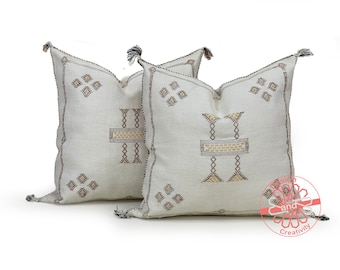 Handmade Moroccan Cactus Silk Pillow Cover: White Accent Pillow (18x18)