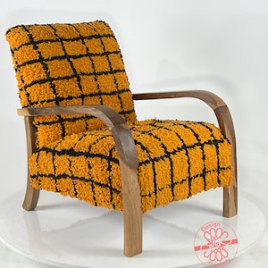 Mid-Century Modern Lounge Chair, Retro Vintage Style Armchair, Cozy Dining Room Decor, Moroccan Kilim Rug Accent Chair