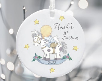 Babys erste Weihnachtsbaum Ornament - Personalisierte neue Baby Junge Urlaub Ornament - Keramik Andenken Weihnachtsdekoration - Schaukelpferd