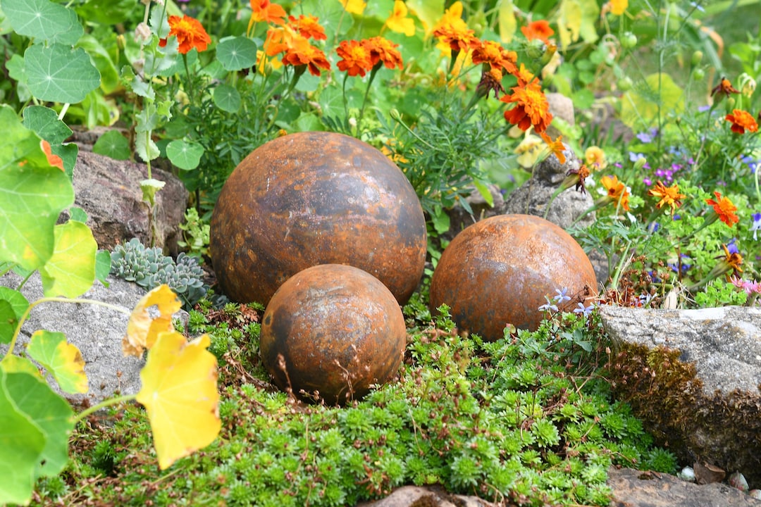 Garden Ball Ornament Garden Ball Decor Metal Garden Decoration Rusty