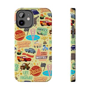 Funda para iPhone y Android inspirada en Disney - Cars Land / Accesorios para teléfonos Disney / Regalos Disney / Radiator Springs / Rayo McQueen imagen 2