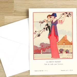 Tarjeta de felicitación: Lámina de moda - La Jeune Maman publicada originalmente en 1913 en la Gazette du Bon Ton (crema/vintage), Litografía, traje