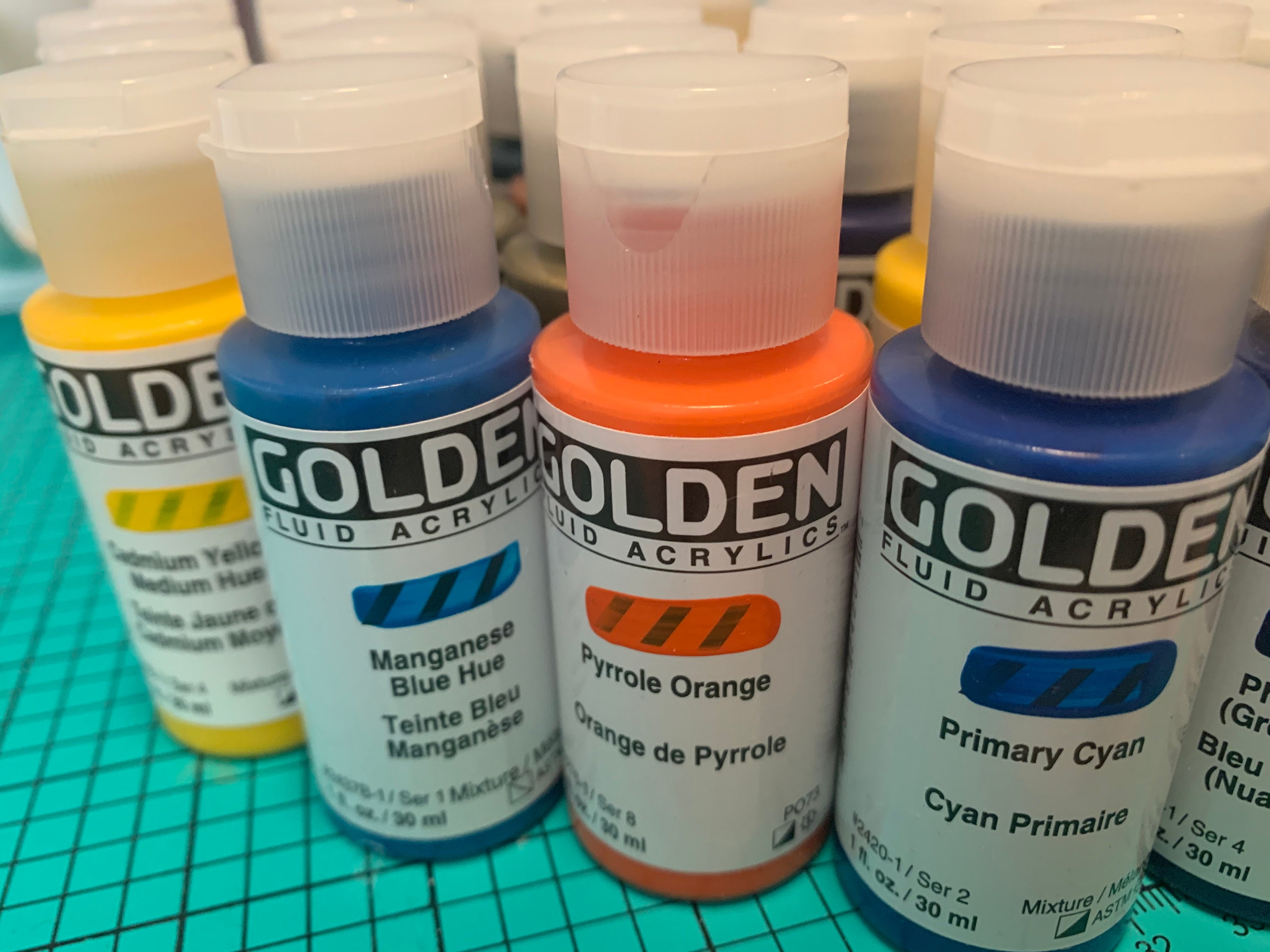  Golden Fluid Iridescent Acrylics - Iridescent Pearl Fine 16 oz  bottle : Arts, Crafts & Sewing