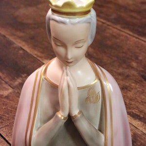 Large Goldscheider Everlast Ceramics Mary The Madonna in Prayer