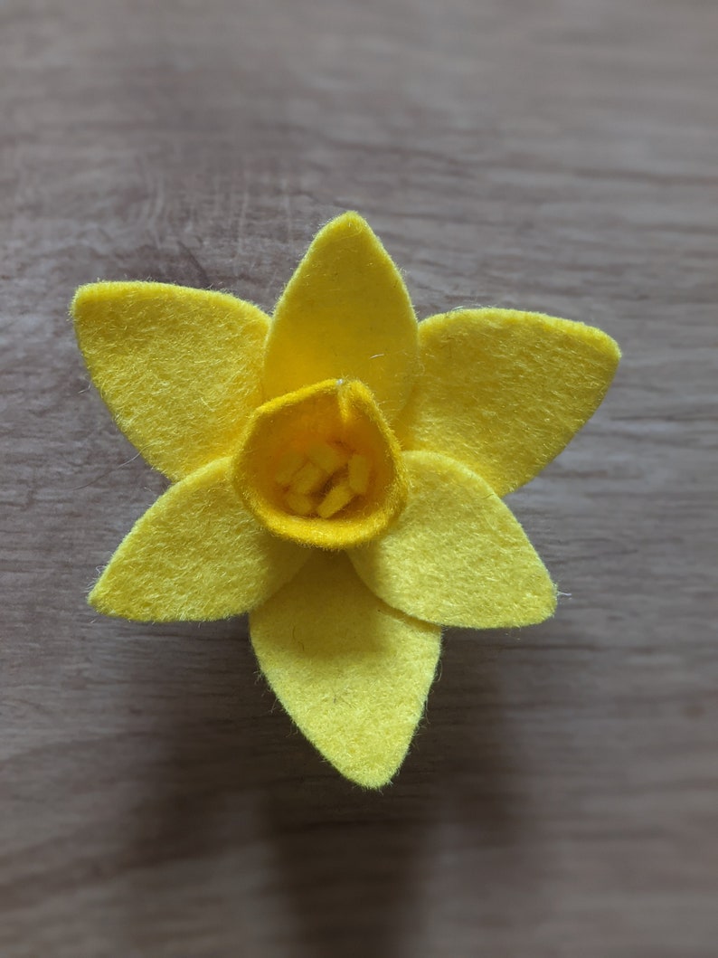 Hand Made Daffodil Dog Collar accessory, White or Yellow Daffodil image 6