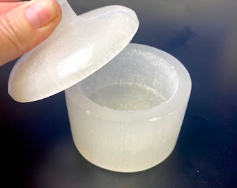 Round Selenite Box, Selenite Jar, Selenite Crystal Storage, Crystal Charging Bowl