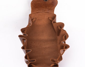 Bolsa de dados personalizada em couro para jogadores de Dungeons and Dragons. Bolsa de dados com cordão em couro. Estojo para dados de D&D. O melhor presente de Natal para jogadores de D&D.
