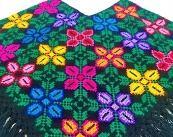 Embroidered Mexican Poncho, Mexican embroidery Poncho made by artisans, Floral Mexican Poncho