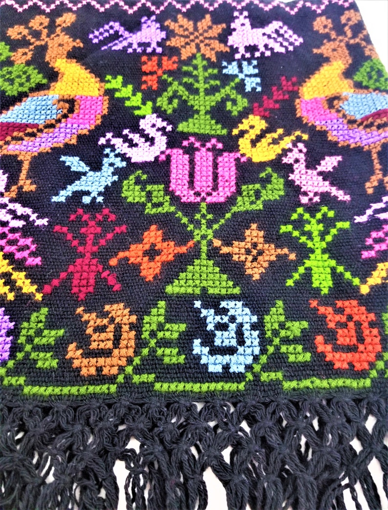 Embroidered Mexican Poncho, Mexican embroidery Poncho made by artisans, Floral Mexican Poncho image 3