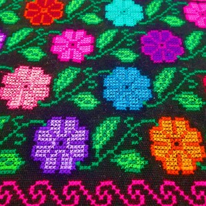 Embroidered Mexican Poncho, Mexican embroidery Poncho made by artisans, Floral Mexican Poncho image 5