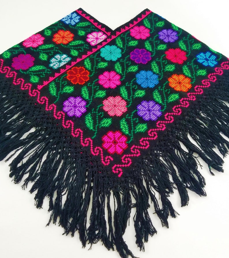 Embroidered Mexican Poncho, Mexican embroidery Poncho made by artisans, Floral Mexican Poncho image 4