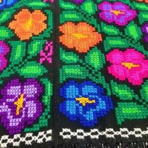 Embroidered Mexican Poncho, Mexican embroidery Poncho made by artisans, Floral Mexican Poncho image 9