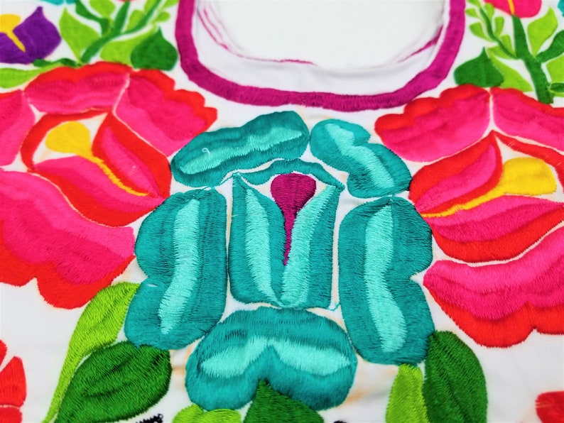 Embroidered Mexican Blouse, Oaxacan Embroidered Blouse image 6