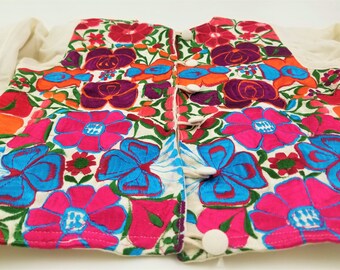 Hispanic, Latin, Embroidered Guatemalan Sweater, Guatemalan embroidery coat made by artisans, Floral Guatemalan Sweater