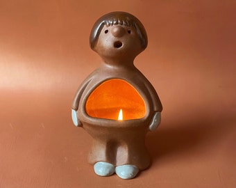 Luminario a candela figurale in ceramica della California / Bruciatore di incenso con candela in ceramica da studio di metà secolo vintage